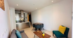 Vendo Suite, Un Dormitorio, Sin Amoblar, Parqueadero. Sector González Suárez