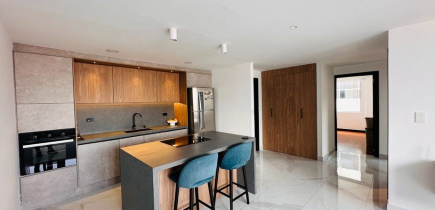 Vendo Departamento, Tres Dormitorios, Parqueadero, Bodega. Sector El Batan