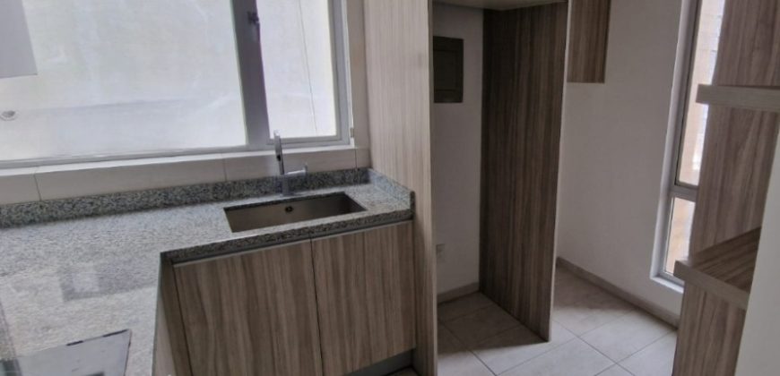 Vendo Suite, Un Dormitorios, Balcón, Parqueadero, Sector El Batán