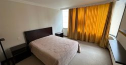 Vendo Departamento, Tres Dormitorios, Sin Amoblar, Parqueaderos, Bodega. Sector la Carolina