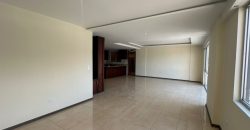 Vendo Departamento, Tres Dormitorios, Terraza Cubierta, Parqueaderos, Bodega. Sector Granados