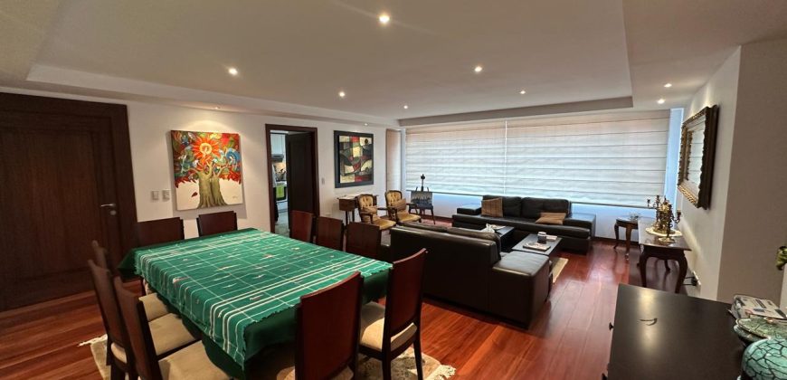 Vendo Departamento, Tres Dormitorios, Sin Amoblar. Sector La Coruña