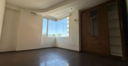 Vendo Departamento, Tres Dormitorios, Terraza Cubierta, Parqueaderos, Bodega. Sector Granados
