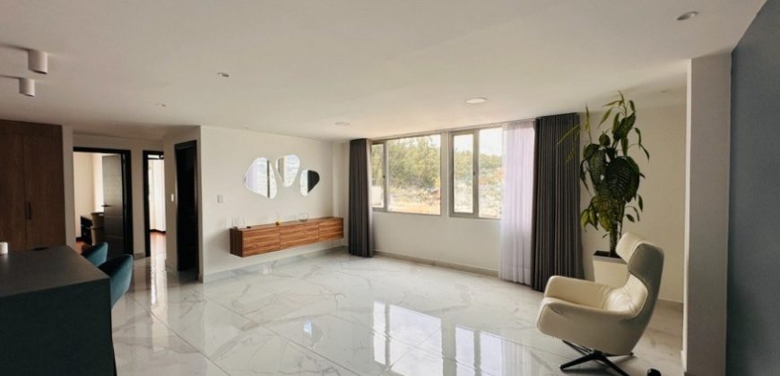 Vendo Departamento, Tres Dormitorios, Parqueadero, Bodega. Sector El Batan