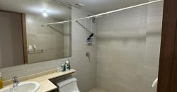 Vendo Suite, Amoblada, Un Dormitorio, Parqueadero, Balcón. Sector Los Granados