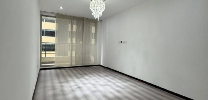 Vendo Departamento, Dos Dormitorios, Sin Amoblar, Parqueadero, Bodega. Sector La Carolina