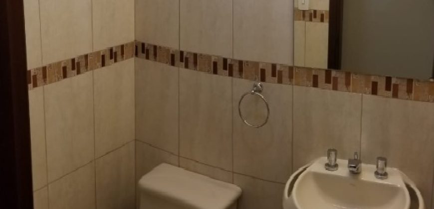 Rento Departamento, Tres Dormitorios, Sin Amoblar, Parqueadero. Sector Bosmediano