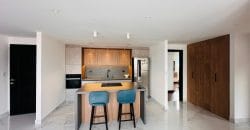 Vendo Departamento, Tres Dormitorios, Parqueadero, Bodega. Sector El Batan