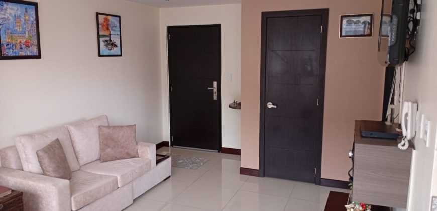 Rento Suite, Un Dormitorio, Amoblado, Parqueadero. Sector Los Granados