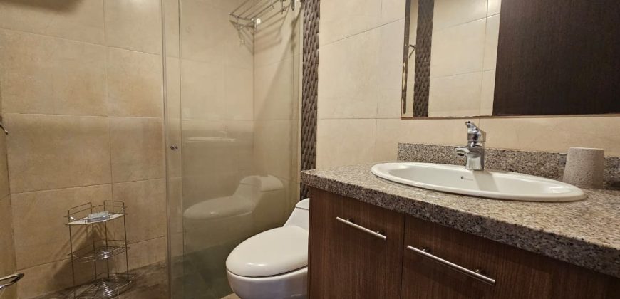 Rento Suite, Amoblada, Un Dormitorio, Parqueadero. Sector La Carolina