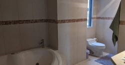 Vendo Suite, Un Dormitorio, Sin Amoblar, Parqueadero. Sector La Carolina