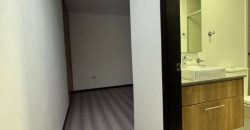 Vendo Departamento, Dos Dormitorios, Sin Amoblar, Parqueadero, Bodega. Sector La Carolina