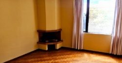 Rento Departamento, Dos Dormitorios, Parqueadero. Sector El Batán