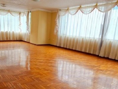 Rento Departamento, Dos Dormitorios, Parqueadero. Sector El Batán