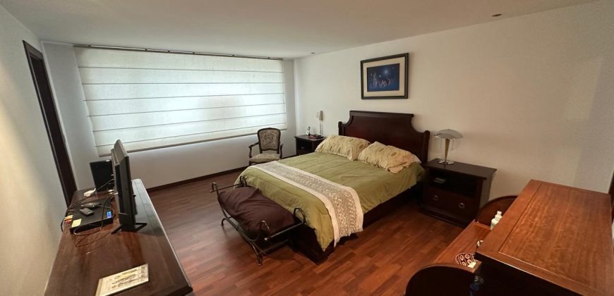 Vendo Departamento, Tres Dormitorios, Sin Amoblar. Sector La Coruña