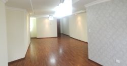 Rento Departamento, Tres Dormitorios, Sin Amoblar, Parqueadero. Sector Bosmediano