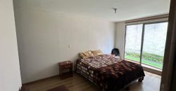 Vendo Suite, Amoblada, Un Dormitorio, Parqueadero, Balcón. Sector Los Granados