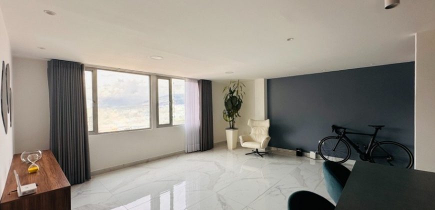 Vendo Departamento, Tres Dormitorios, Parqueadero, Bodega. Sector El Batan