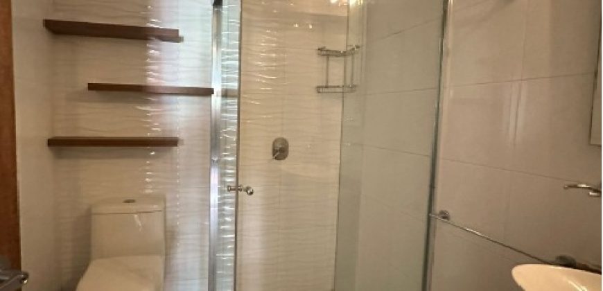 Vendo Departamento, Tres Dormitorios, Terraza Cubierta, Parqueaderos, Bodega. Sector Granados