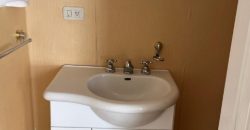 Vendo Suite, Amoblada, Un Dormitorio, Patio, Parqueadero. Sector La Whymper