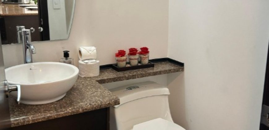 Rento Suite, Un Dormitorio, Amoblado, Parqueadero, Balcón. Sector 12 de Octubre