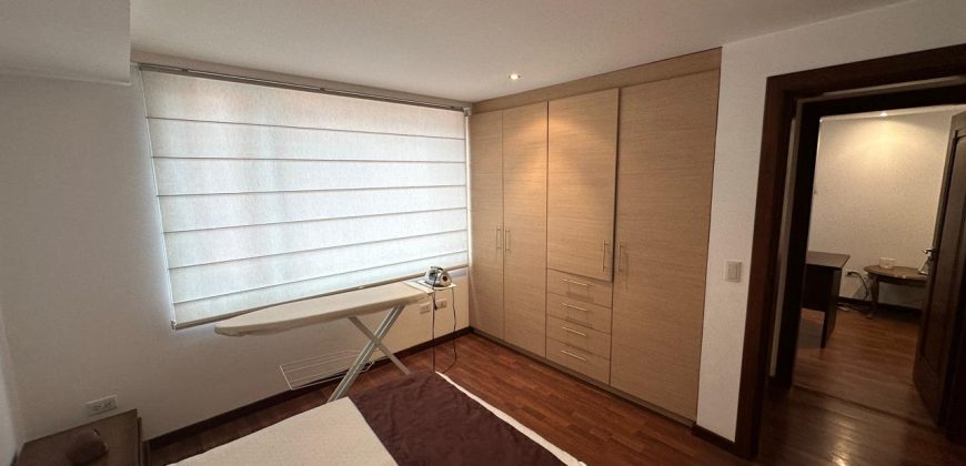 Vendo Departamento, Tres Dormitorios, Sin Amoblar. Sector La Coruña