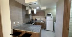 Vendo Suite, Amoblada, Un Dormitorio, Parqueadero, Balcón. Sector Los Granados