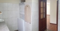 Rento Departamento, Tres Dormitorios, Sin Amoblar, Parqueadero. Sector Bosmediano