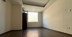 Vendo Departamento, Tres Dormitorios, Terraza Cubierta, Parqueaderos, Bodega. Sector Granados