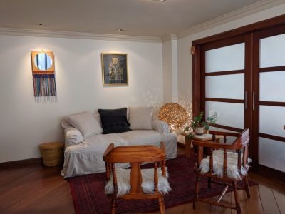 Vendo Suite, Un Dormitorio, Sin Amoblar, Parqueadero. Sector La Carolina