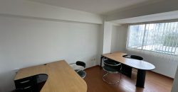 Rento Oficina, Amoblada, Parqueadero. Sector La Carolina