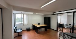 Rento Oficina, Amoblada, Parqueadero. Sector La Carolina