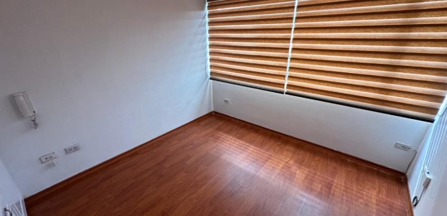 Rento Suite, Un Dormitorio, Sin Amoblar, Parqueadero. Sector Granados