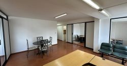 Rento Oficina, Amoblada, Parqueadero. Sector La Carolina