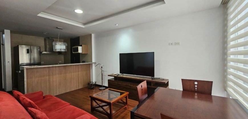 Rento Suite, Amoblada, Un Dormitorio, Parqueadero. Sector La Carolina