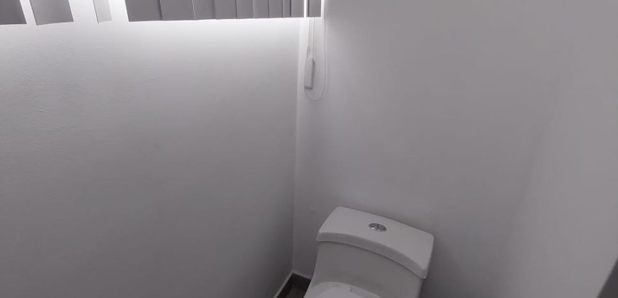 Rento Oficina, Amoblada, Parqueadero. Sector El Batán