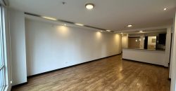 Vendo Departamento, Dos Drmitorios, Sin Amoblar, Parqueadero. Sector 12 de Octubre