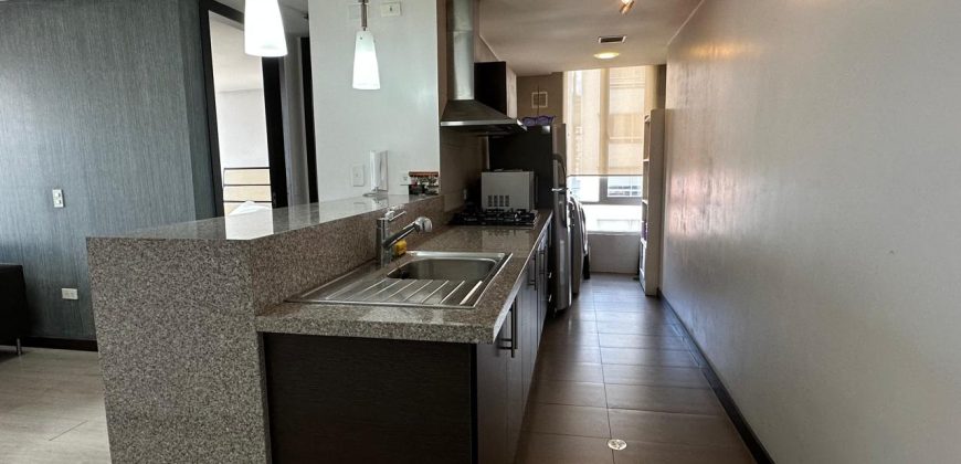 Rento Suite, Amoblada, Un Dormitorio, Parqueadero, Bodega. Sector Bellavista