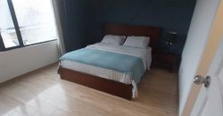 Rento Departamento, Amoblado, Tres Dormitorios. Sector La Carolina