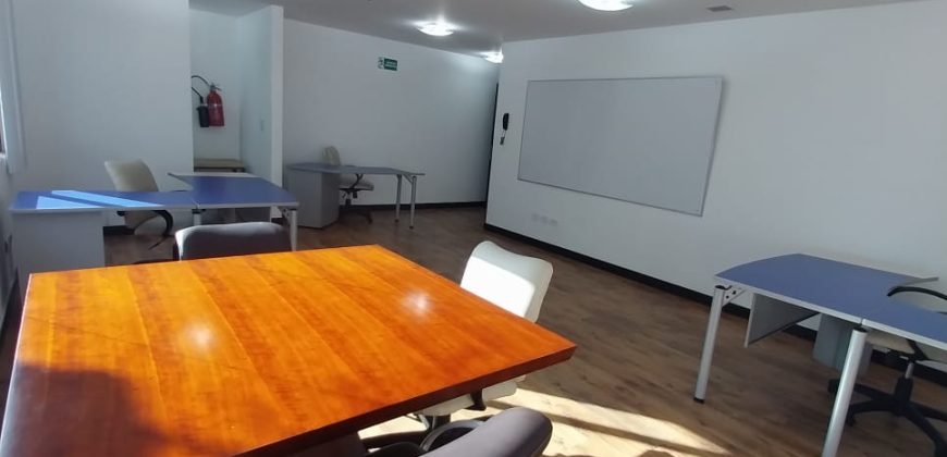 Rento Oficina, Amoblada, Parqueadero. Sector El Batán