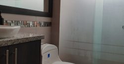 Rento/Vendo, Departamento, Dos Dormitorios, Amoblado, Parqueadero. Sector La Carolina