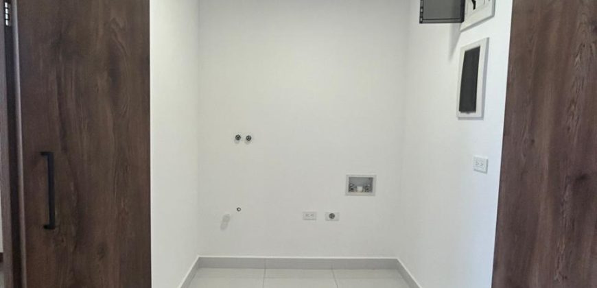 Rento Departamento, Tres Dormitorios, A Estrenar, Sin Amoblar, Línea Blanca. Sector Quicentro