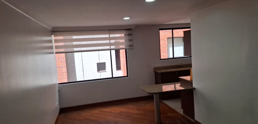 Vendo, Departamento, Dos Dormitorios, Parqueadero, Bodega. Sector La Carolina