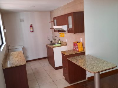 Vendo, Departamento, Dos Dormitorios, Parqueadero, Bodega. Sector La Carolina