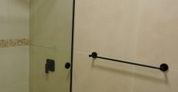 Vendo Departamento, Tres Dormitorios, Parqueaderos. Sector Bossano