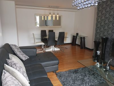 Rento Departamento, Amoblado, Tres Dormitorios. Sector El Batán