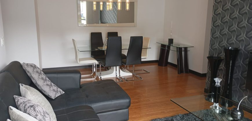 Rento Departamento, Amoblado, Tres Dormitorios. Sector El Batán