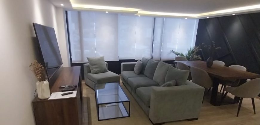 Rento Departamento, Amoblado, Tres Dormitorios. Sector La Carolina