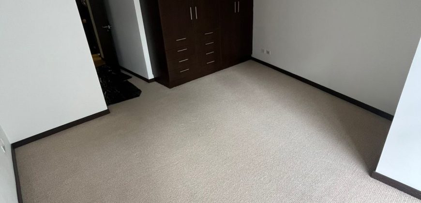 Rento Departamento, Dos Dormitorios, Sin Amoblar, Parqueadero, Bodega. Sector La Carolina