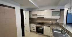 Vendo Departamento, Dos Drmitorios, Sin Amoblar, Parqueadero. Sector 12 de Octubre